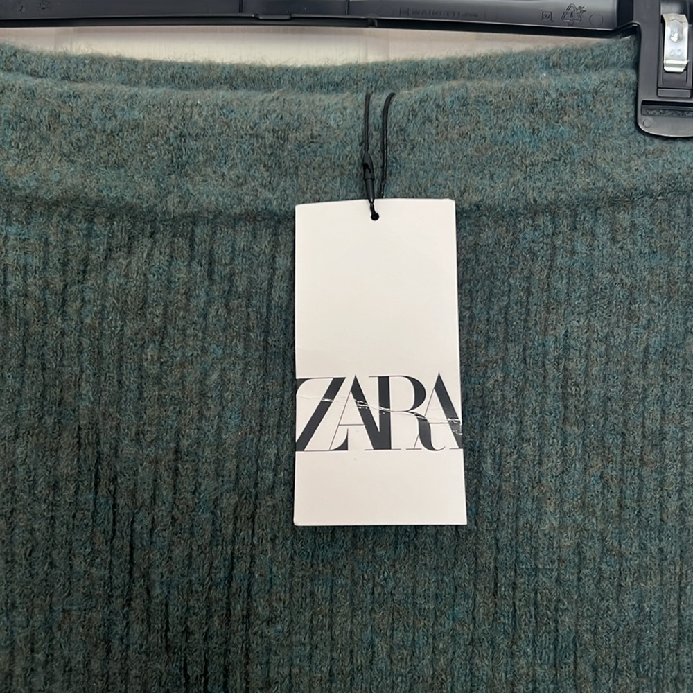 Zara Green Knit Skirt - Picture 3 of 3
